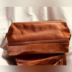 BEIS drop kit toiletries bag